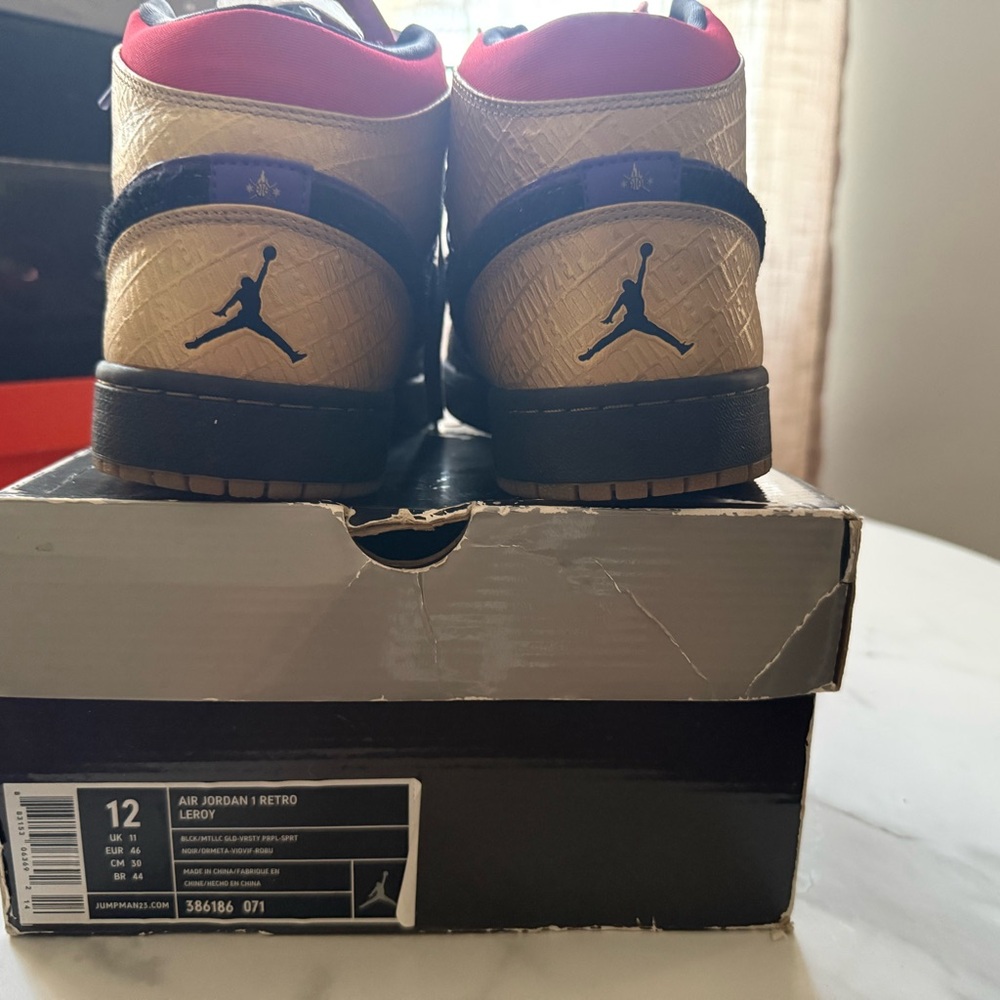 Jordan Men’s Sneakers Gold, Black, Red